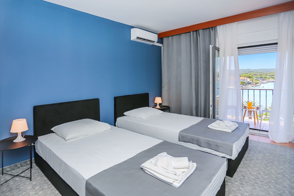 Hotel Lumbarda 21/63