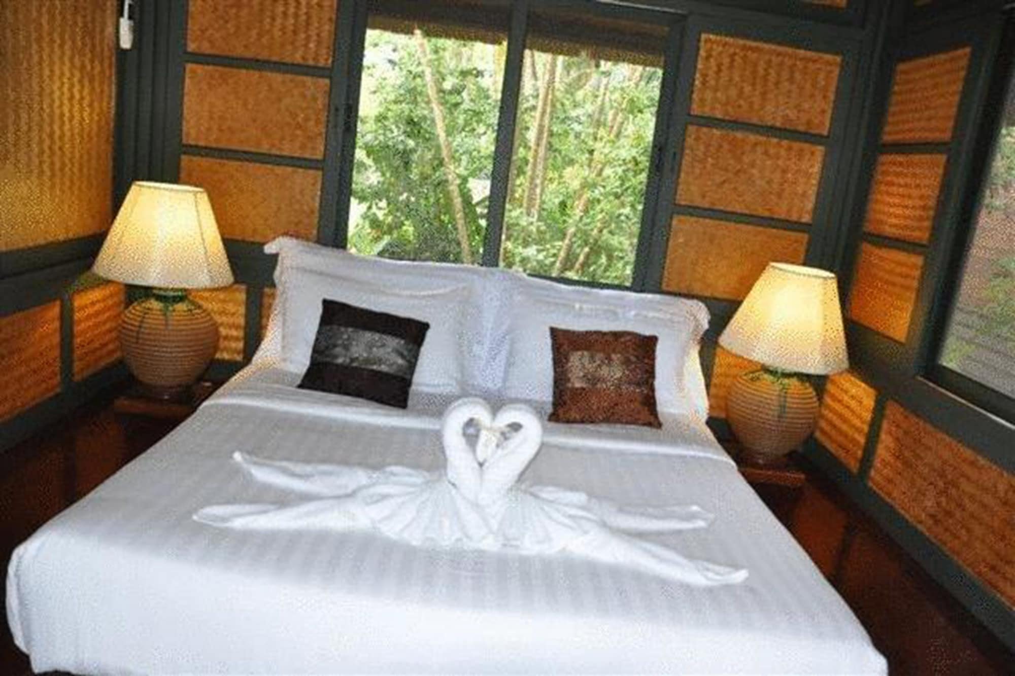 1 BEDROOM, SEA VIEW