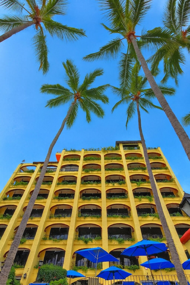 Lindo Mar Resort 2/50