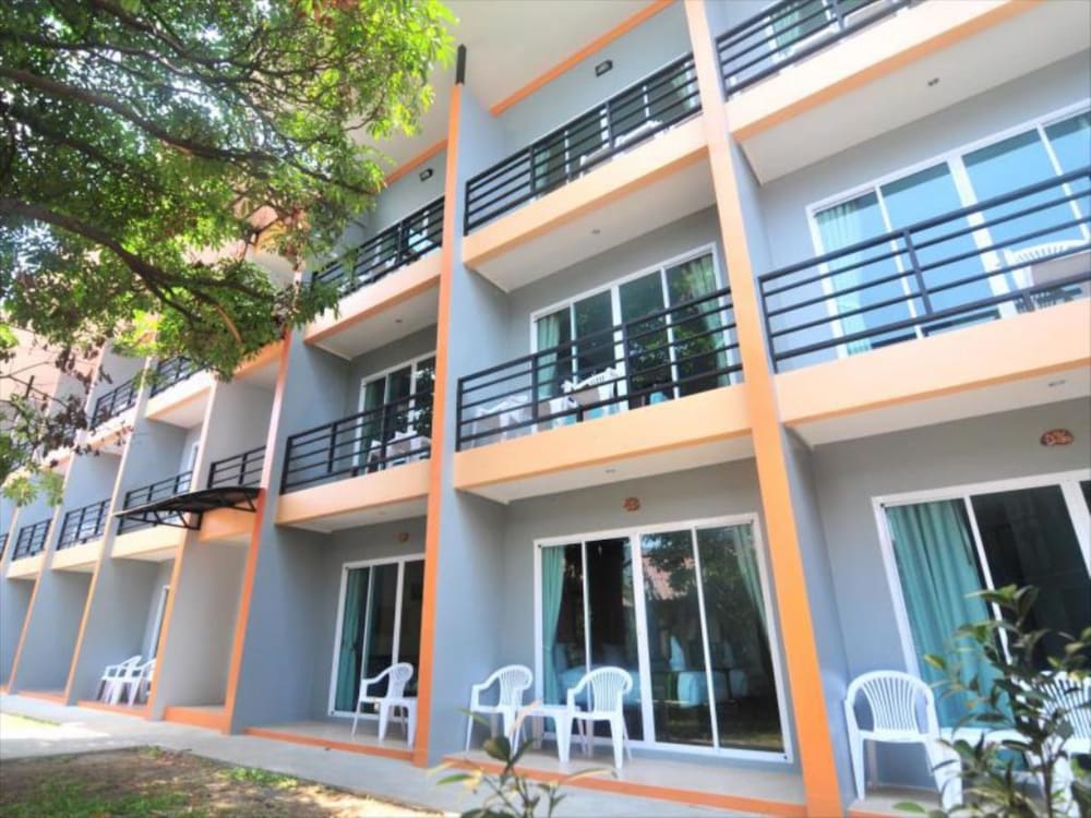 Phi Phi Anita Resort 3/76