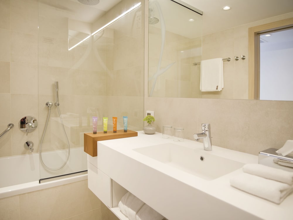 Kompas Hotel 14/63