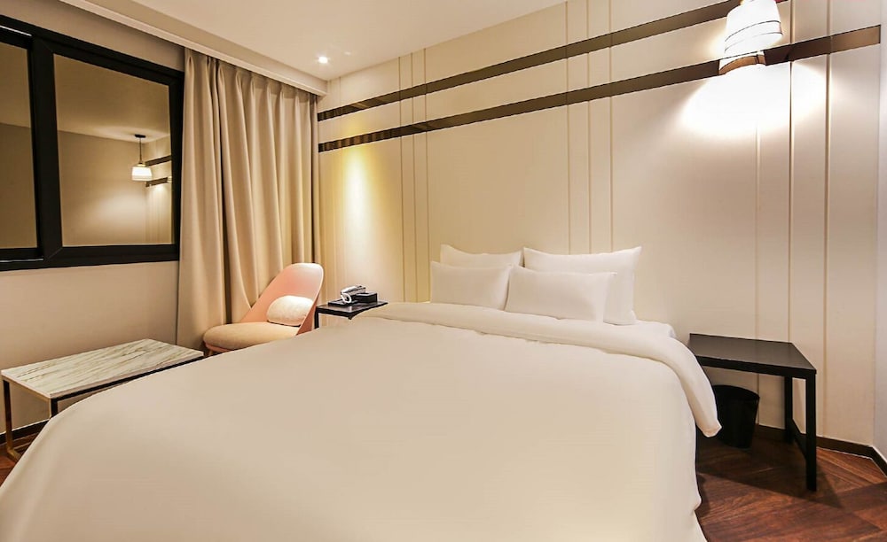 Hotel Frenchcode 13/50