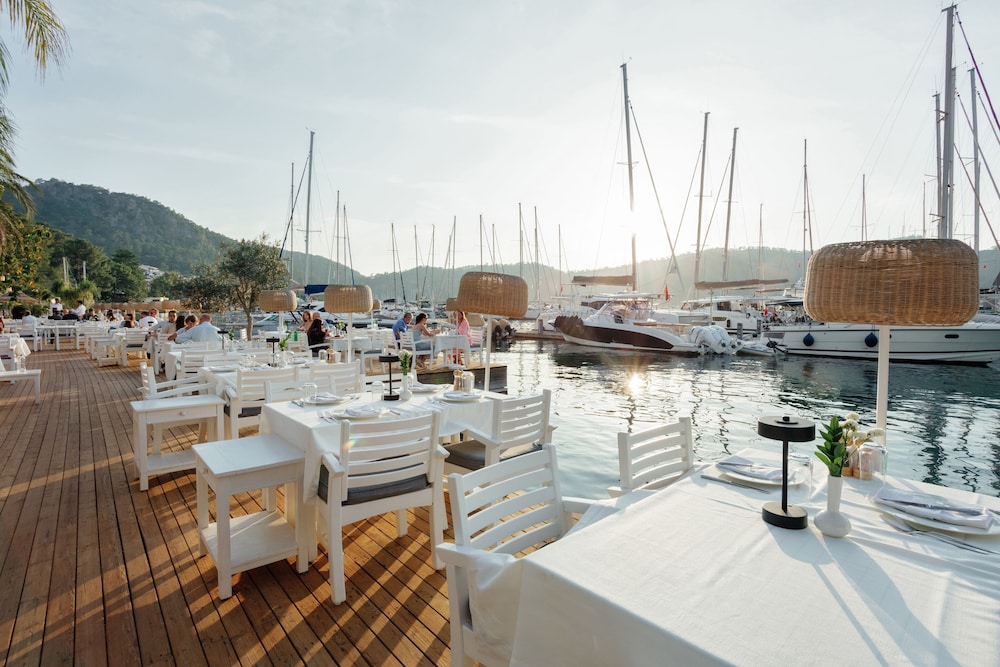 Yacht Classic Hotel - Boutique Class 71/88