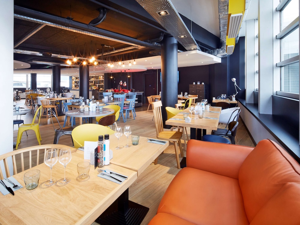 Radisson Hotel Paris Le Bourget 45/51