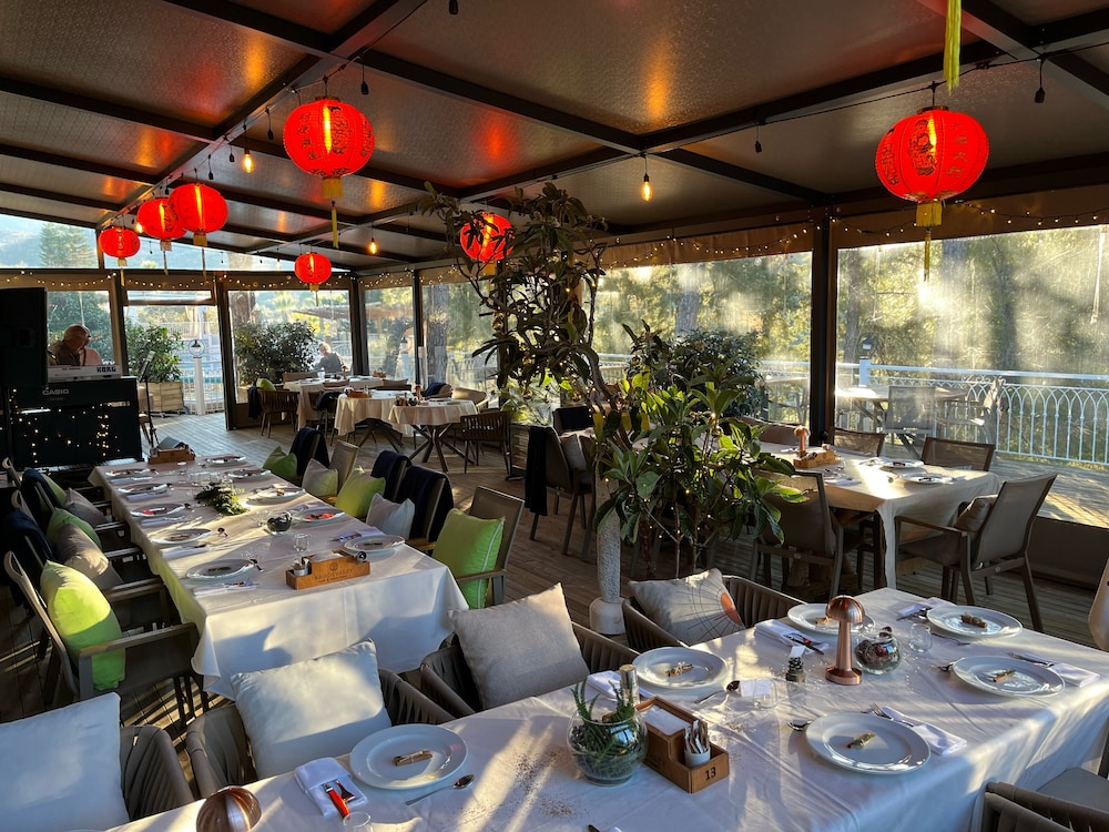 Kairos Valley Health & Nature Resort 52/68
