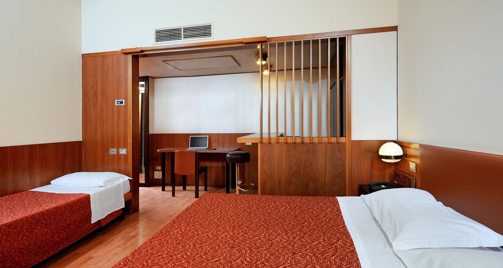 GRAND HOTEL ELITE 17/50