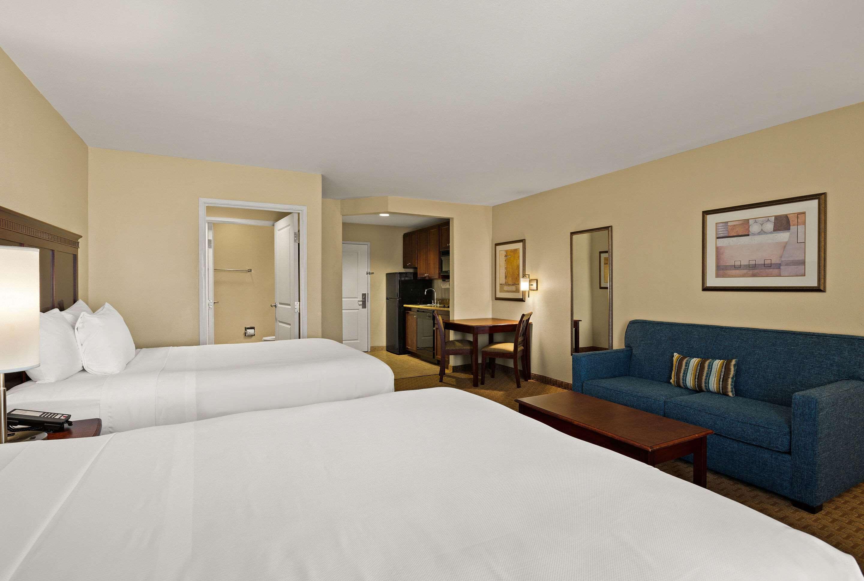 Efficiency, Suite, 2 Queen Beds