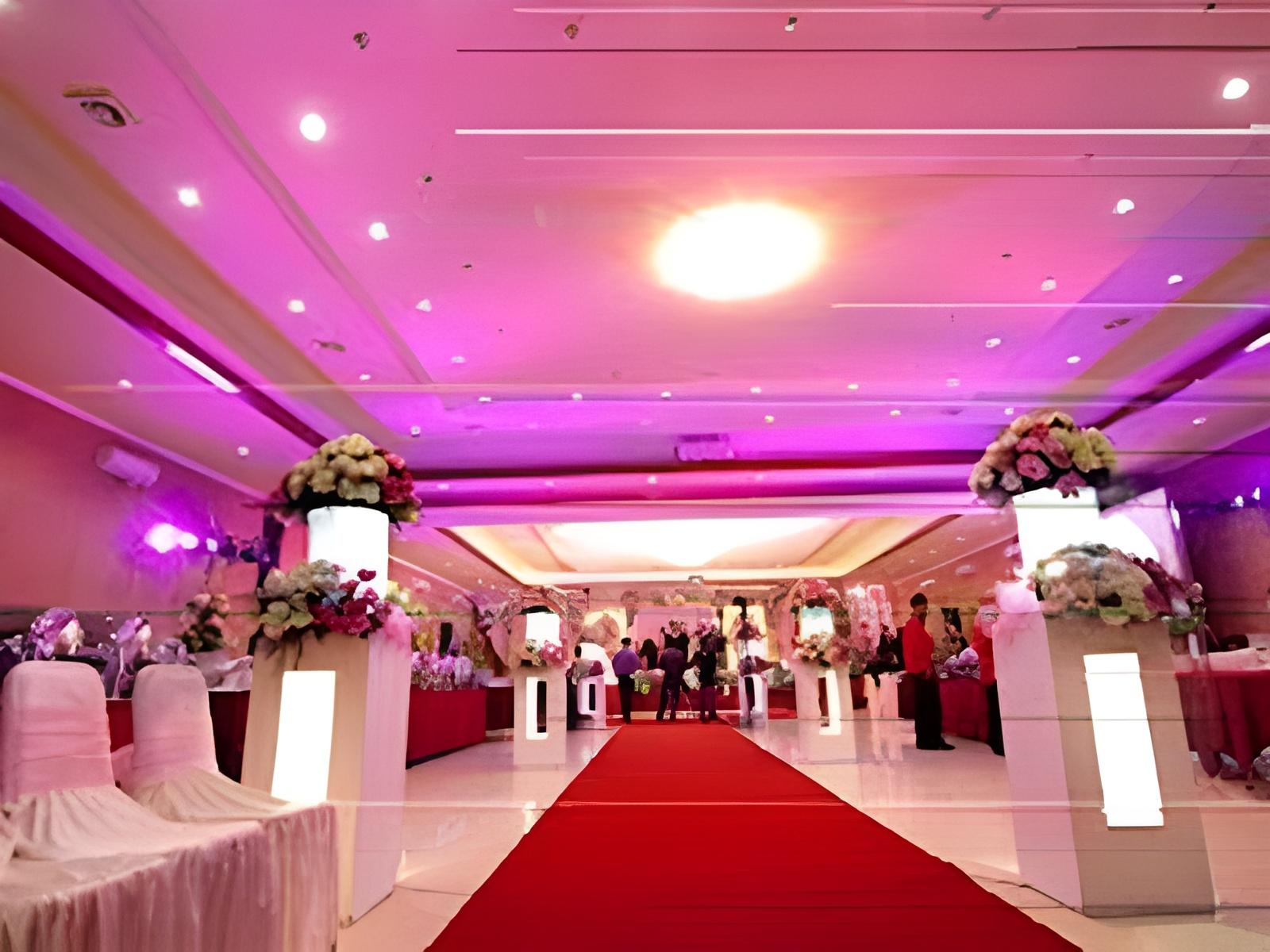 Grand Mansion Hotel 29/32