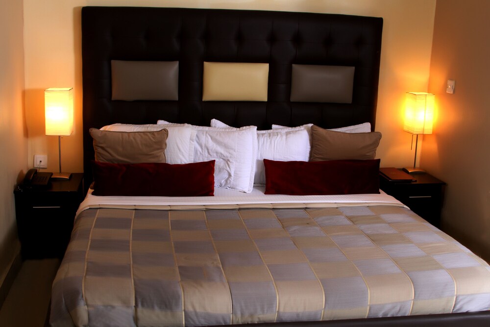 The W Hotel 32/63