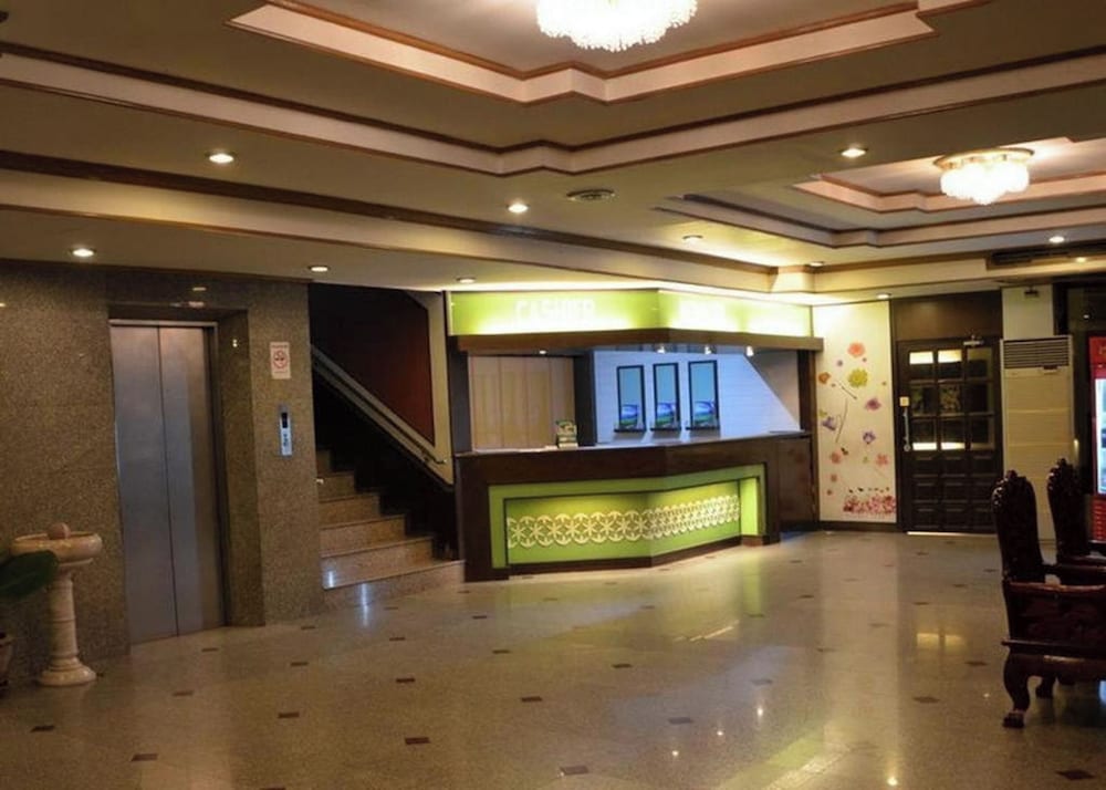 Phuluang Hotel 6/27