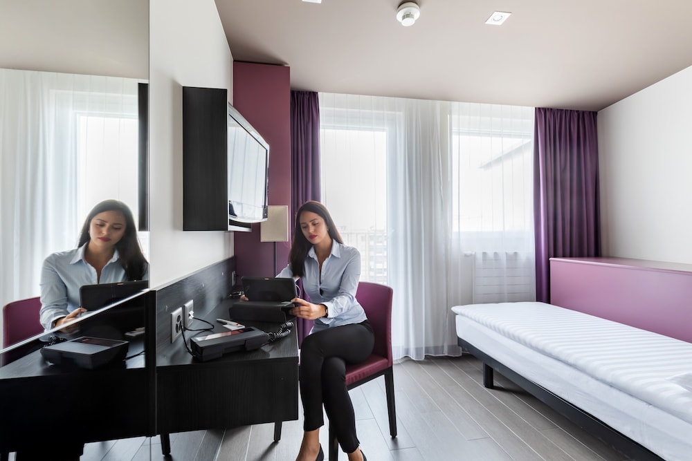 Hotel Les Nations 20/30