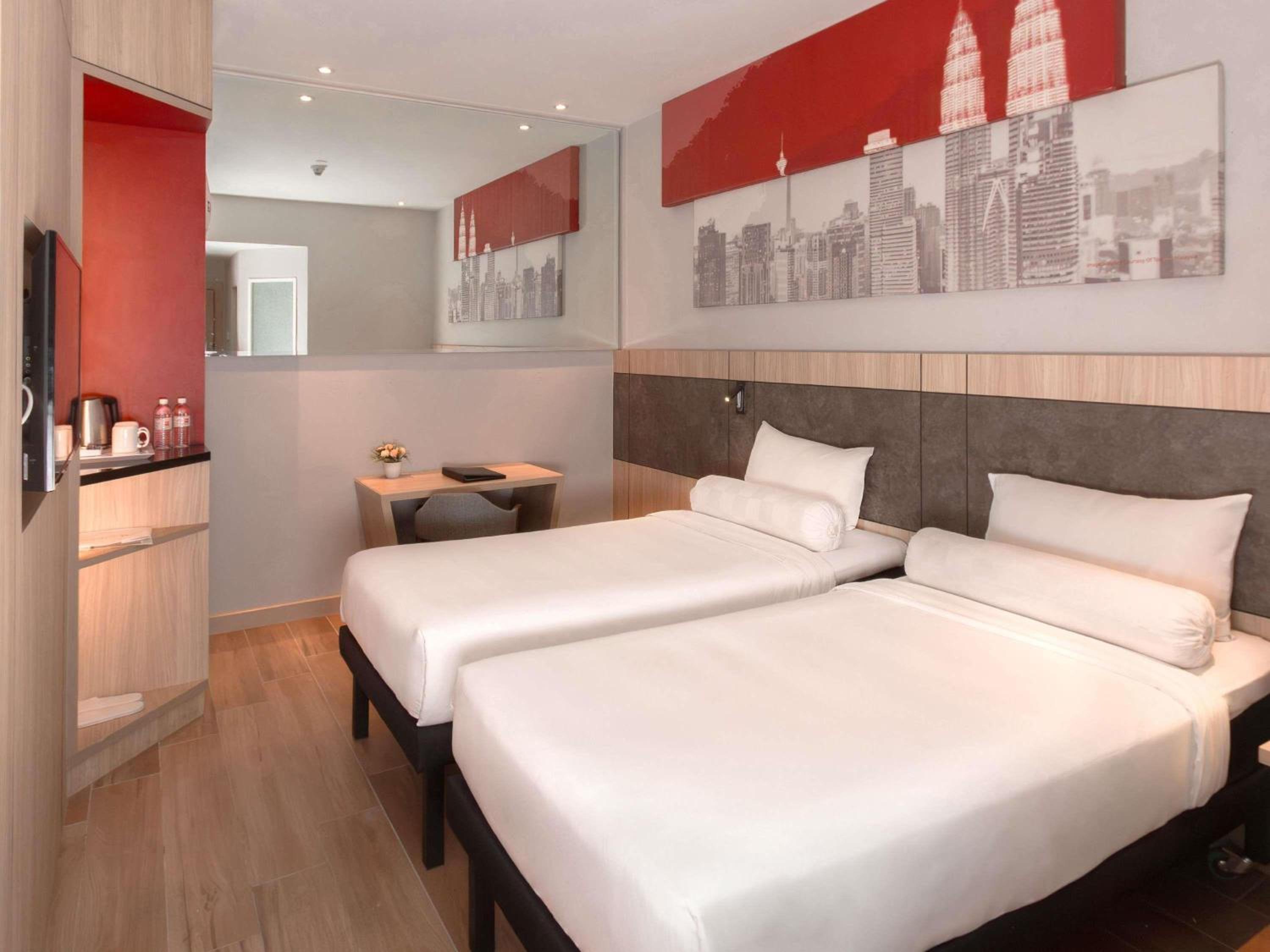 Standard, Single, Twin Beds, No Window، Ibis Kuala Lumpur City Centre 2/3