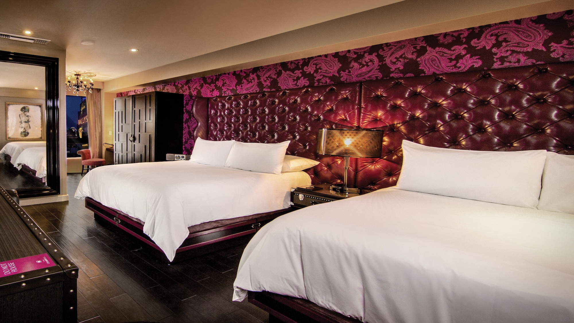Luxury, 2 Queen Beds