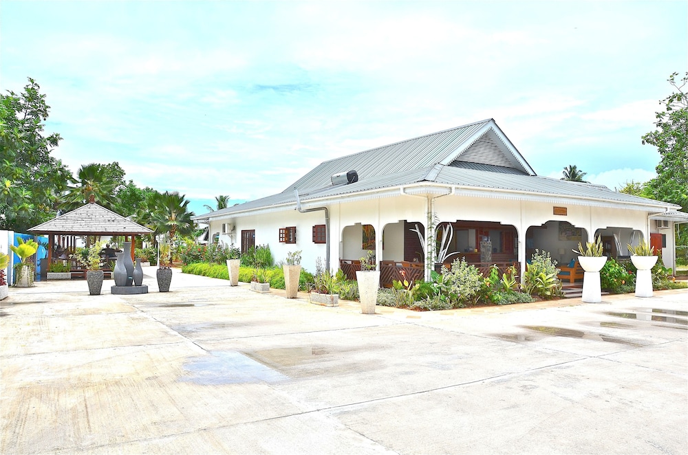 Villas De Mer Hotel 9/71
