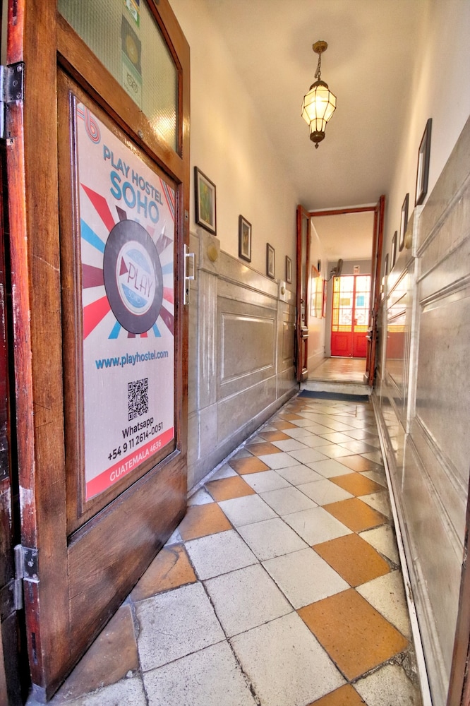 Play Hostel Soho 6/50