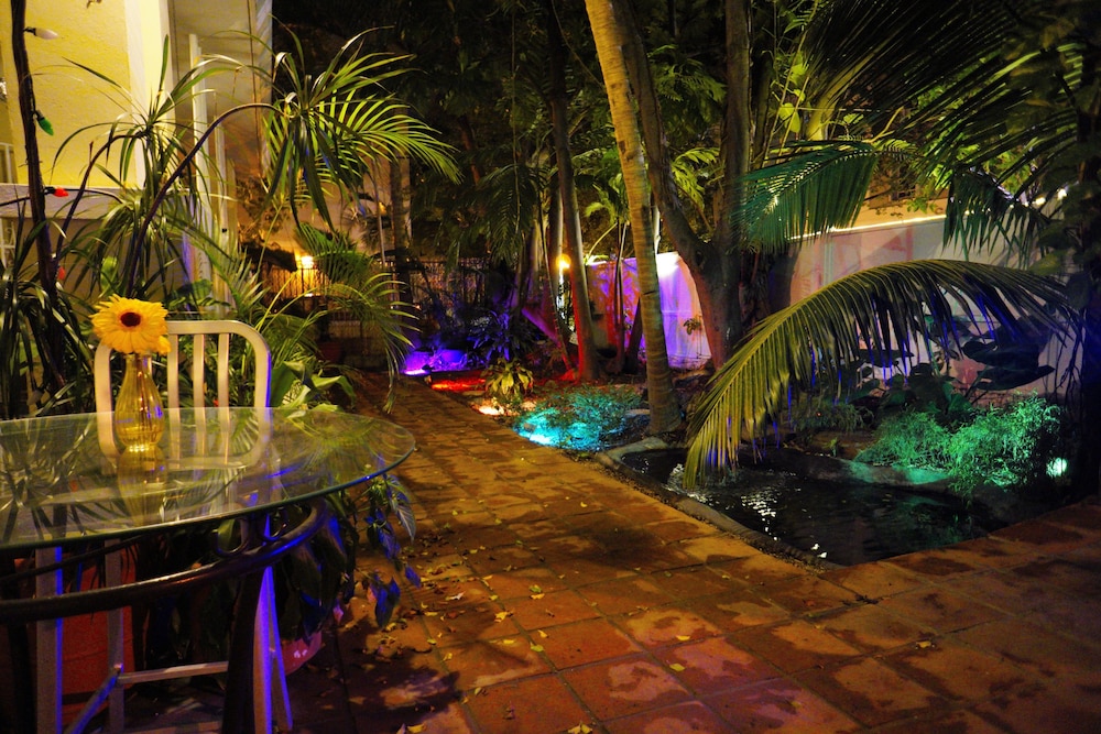 Casa Del Caribe Bed Breakfast 36/46