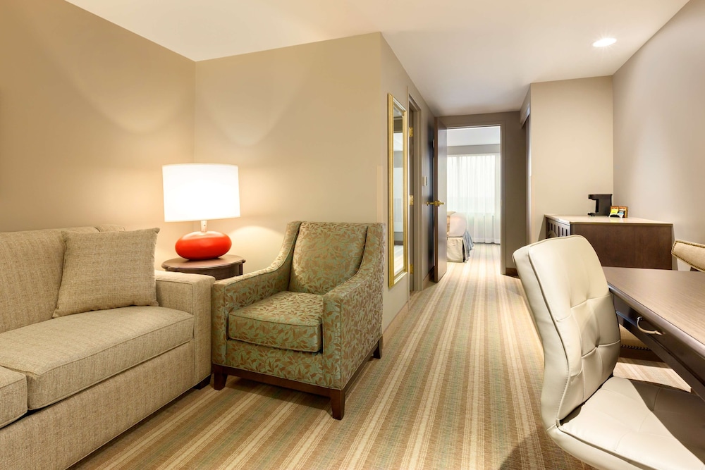 Country Inn and Suites By Radisson Bemidji MN 12/42