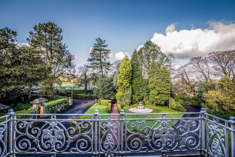 Astley Bank Hotel by Sunday 57/58