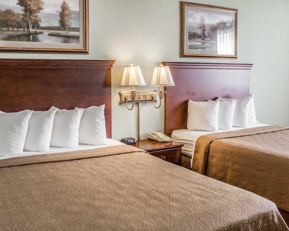Quality Inn & Conference Center Franklin Downtown PA 7/49