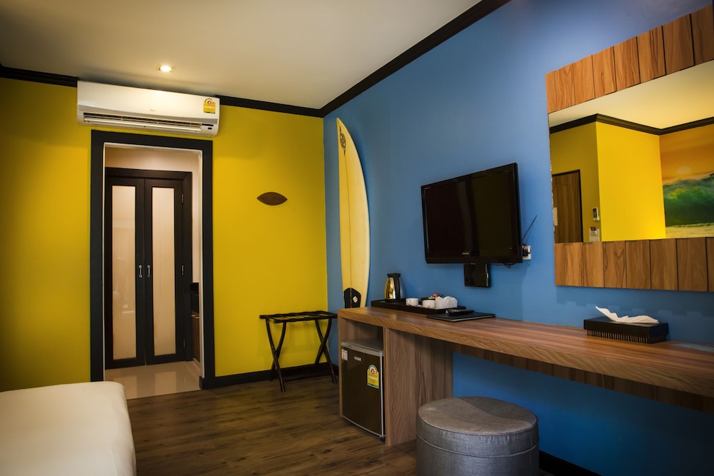 MUST SEA HOTEL(FORMERLY MUSSEE KATA BOUTIQUE) 32/70