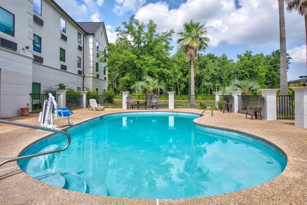 Wingate by Wyndham Biloxi/Ocean Springs 6/38