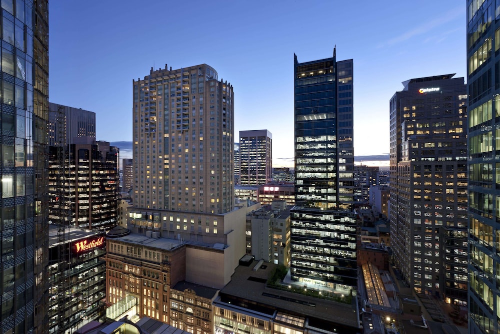 Swissotel Sydney 66/73