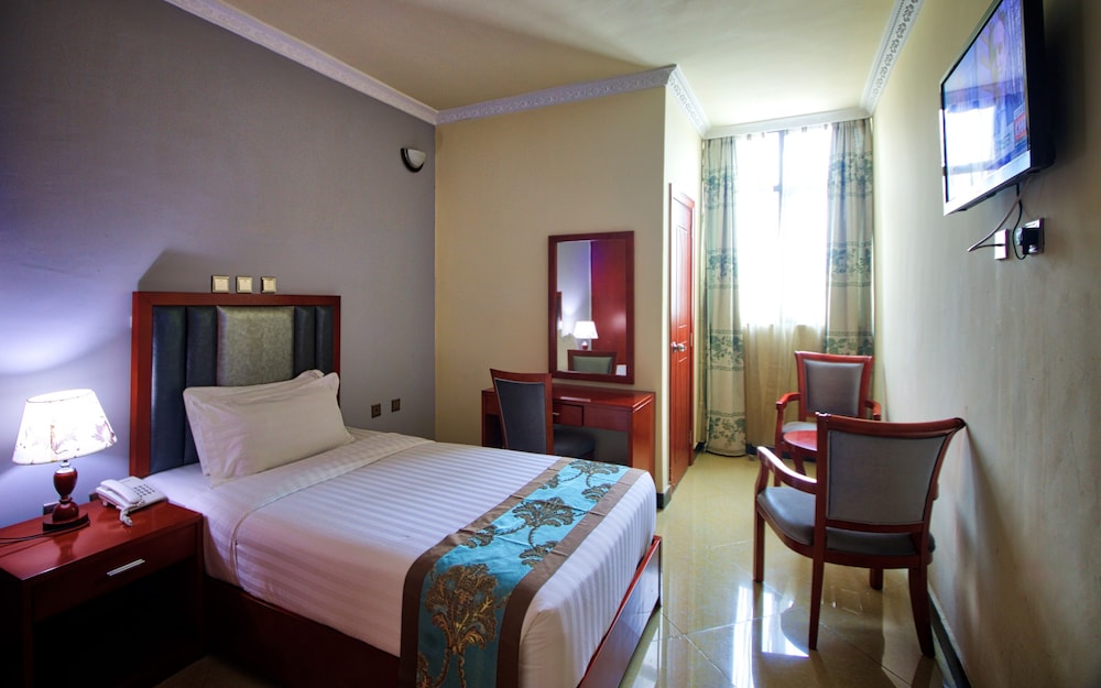 1 BEDROOM, STANDARD, DOUBLE BED, CITY VIEW