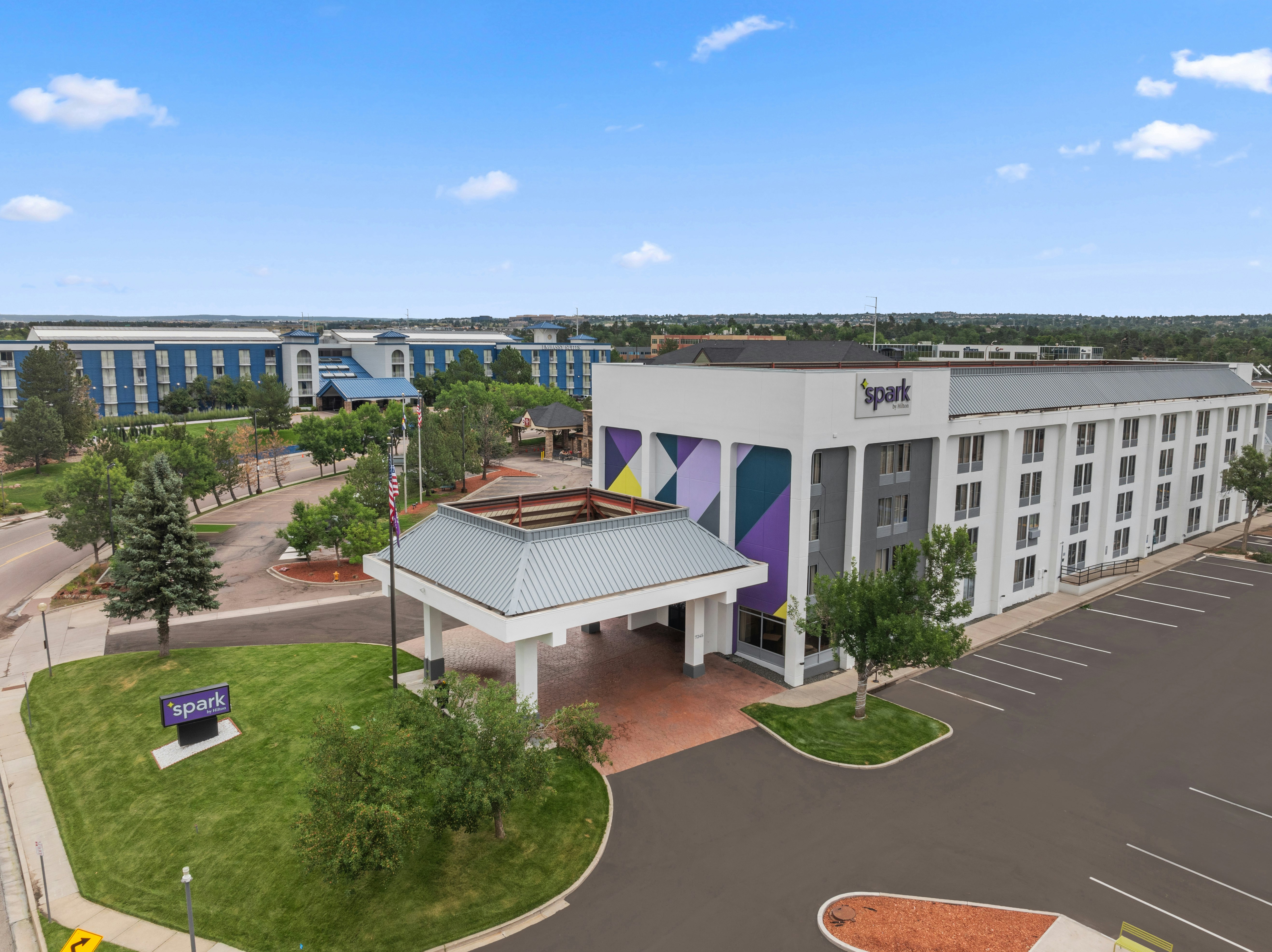 Spark by Hilton Colorado Springs I 25 Central 16/16
