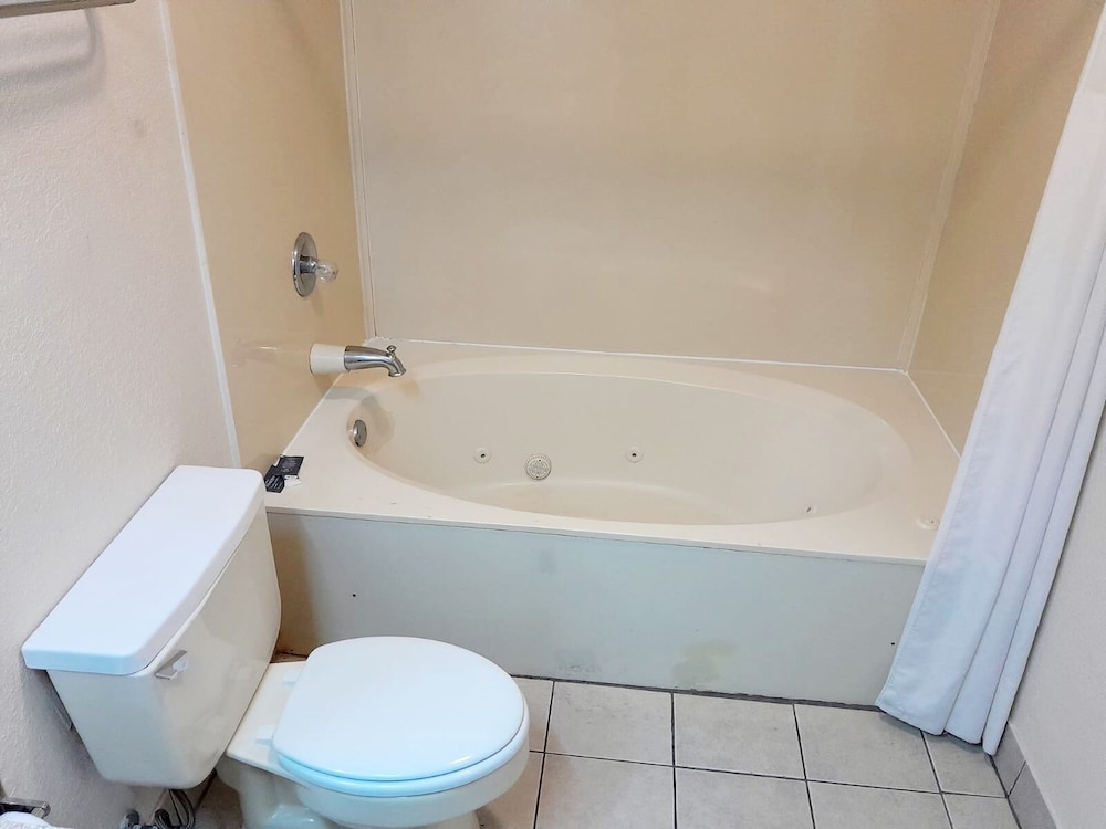 Budgetel Inn and Suites Fort Gordon Augusta 47/50