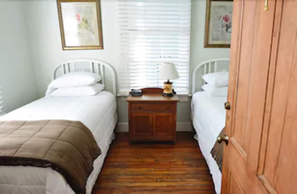 Florida House Inn 11/55