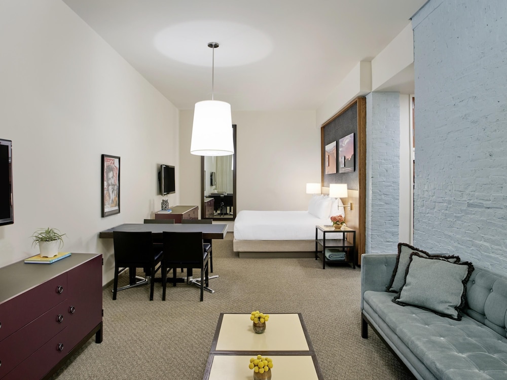 21C Museum Hotel Louisville 51/68
