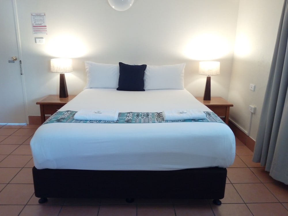 Lake Central Cairns 19/60