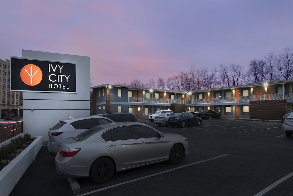 Ivy City Hotel 27/33