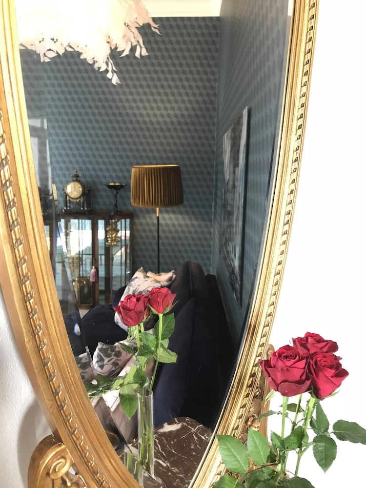 Annas Hotell 4/50
