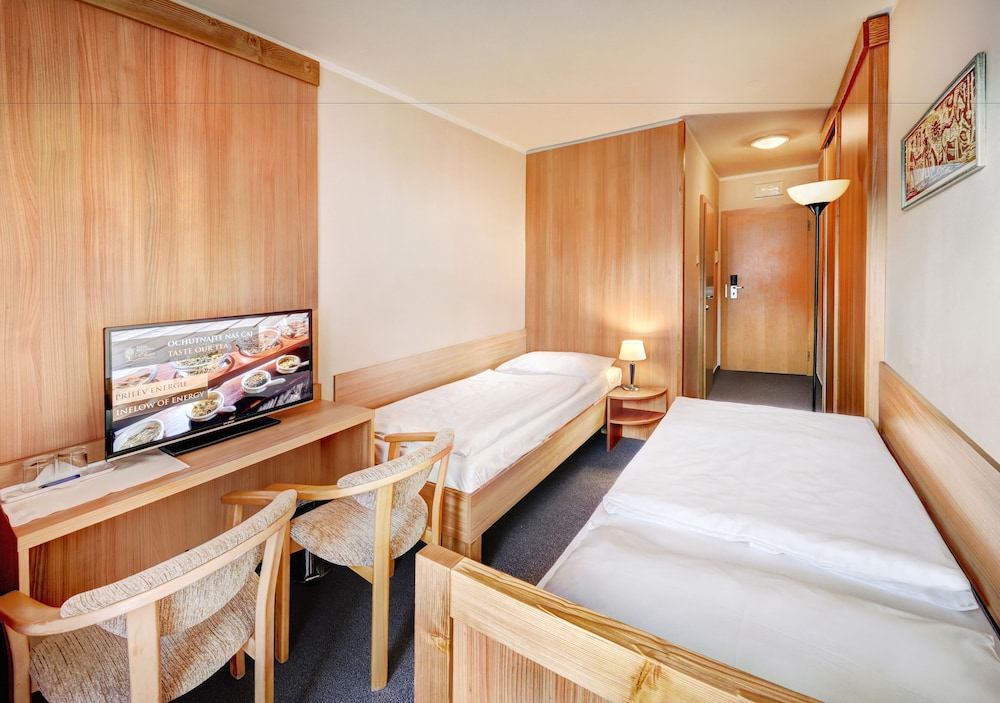 HOTEL FIS 11/35