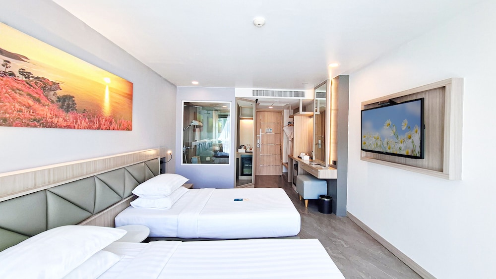 غرفة بريميوم سوبيريور بسريرين منفصلين، Clarian Hotel Beach Patong 5/10