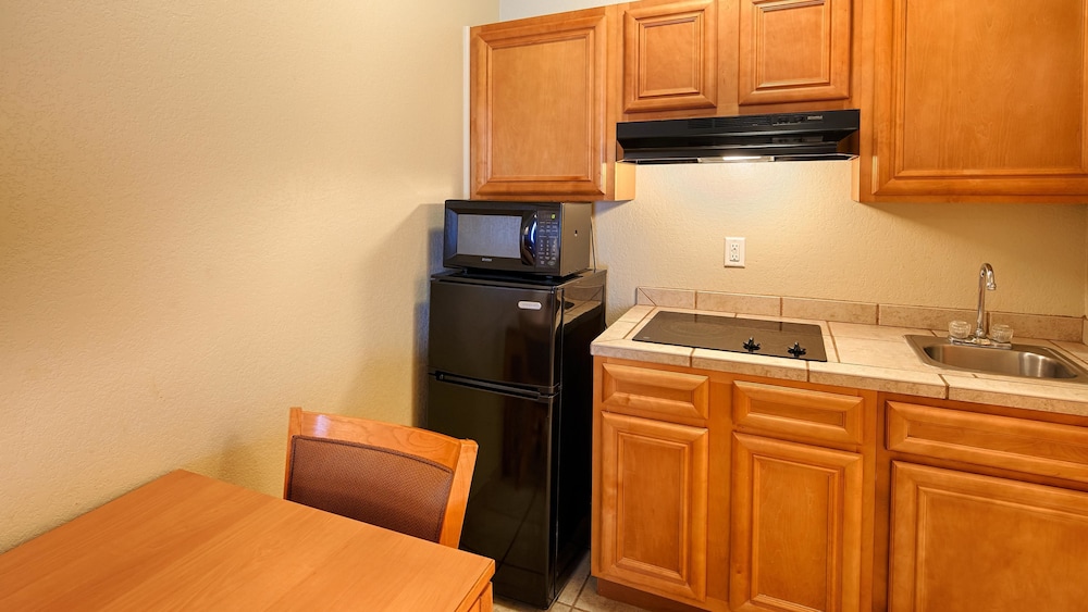 Best Western Plus Guymon Hotel & Suites 33/35