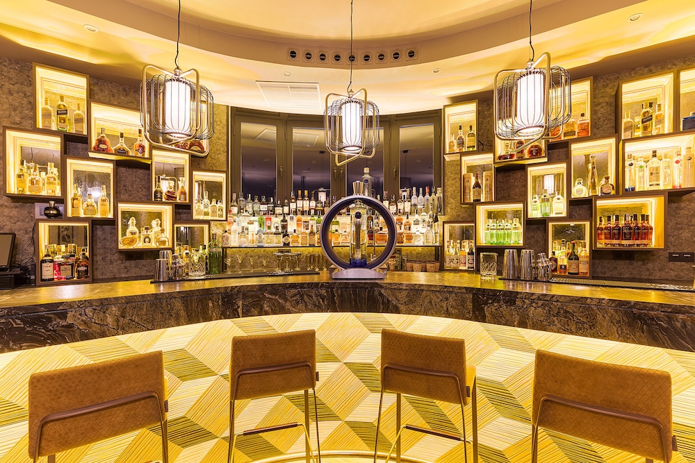 Emperador Hotel Madrid 35/50