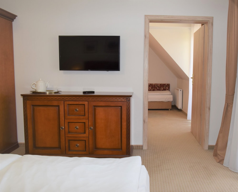 Hotel Paryski Art & Business 34/50