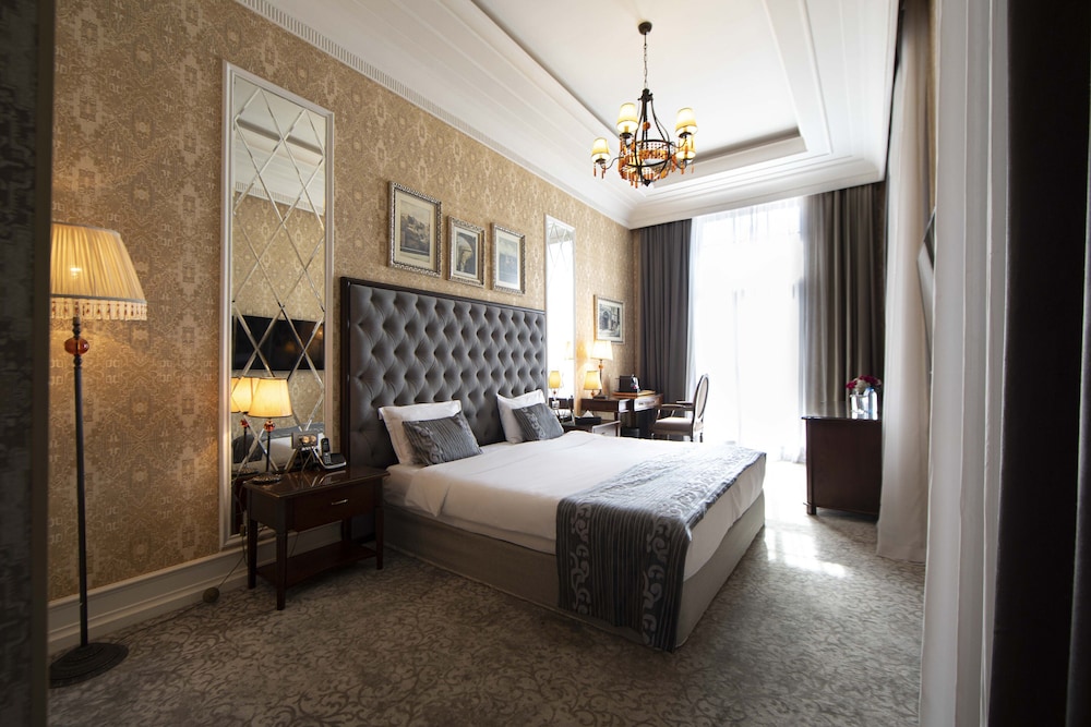 Sapphire City Hotel 17/52