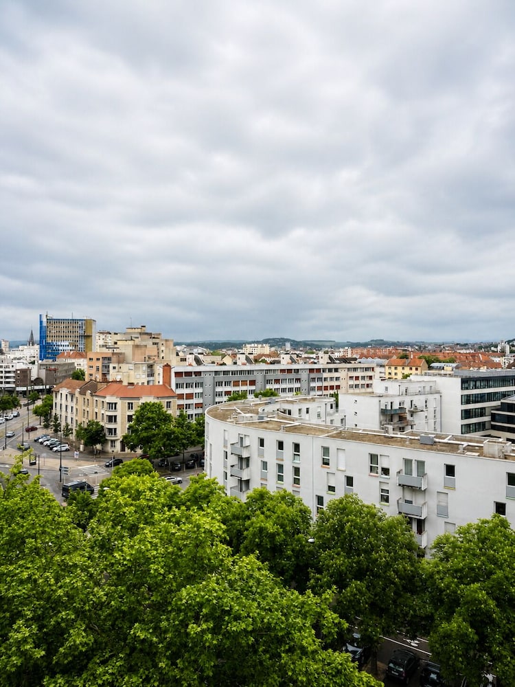 Ibis Dijon Centre Clemenceau 70/74