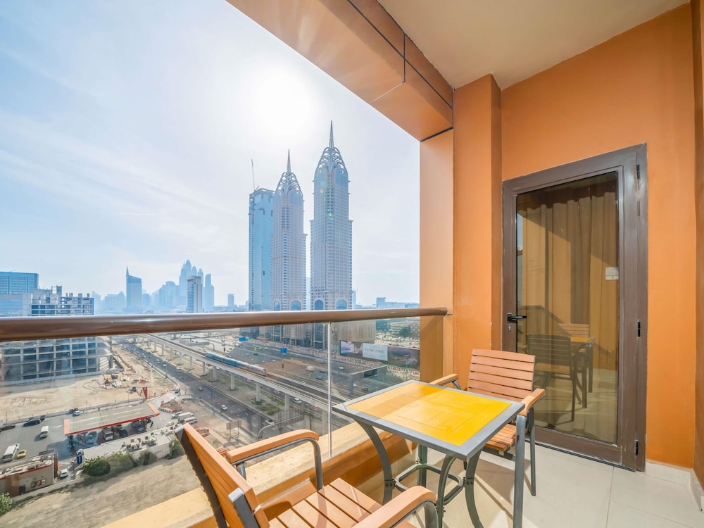 Mercure Dubai Barsha Heights Hotel Suites and Apartments 22/50