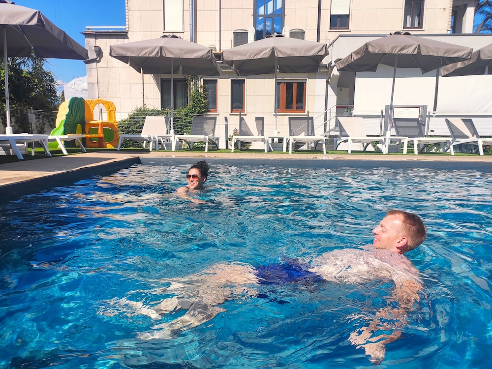 Hotel La Fontana 64/76