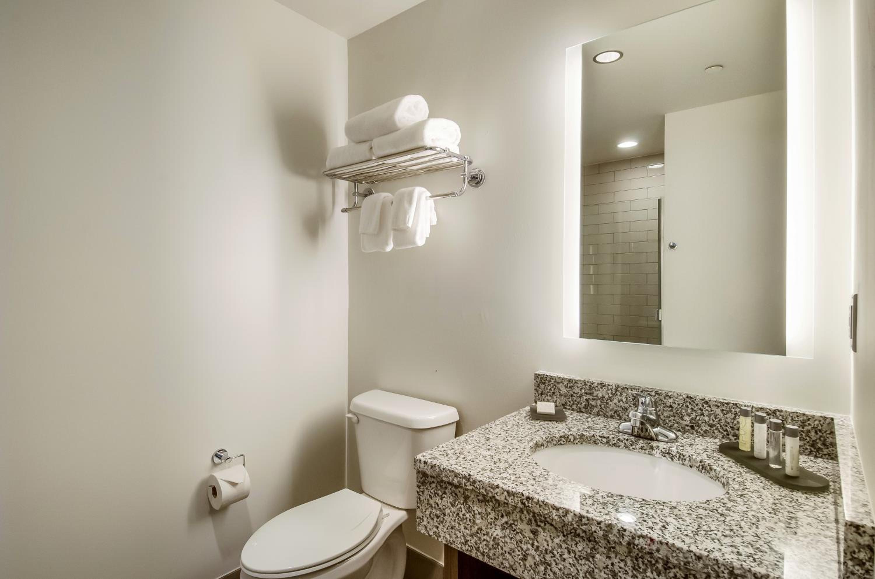 Suite, King Bed, Accessible, New Bedford Harbor Hotel Ascend Hotel Collection 10/10