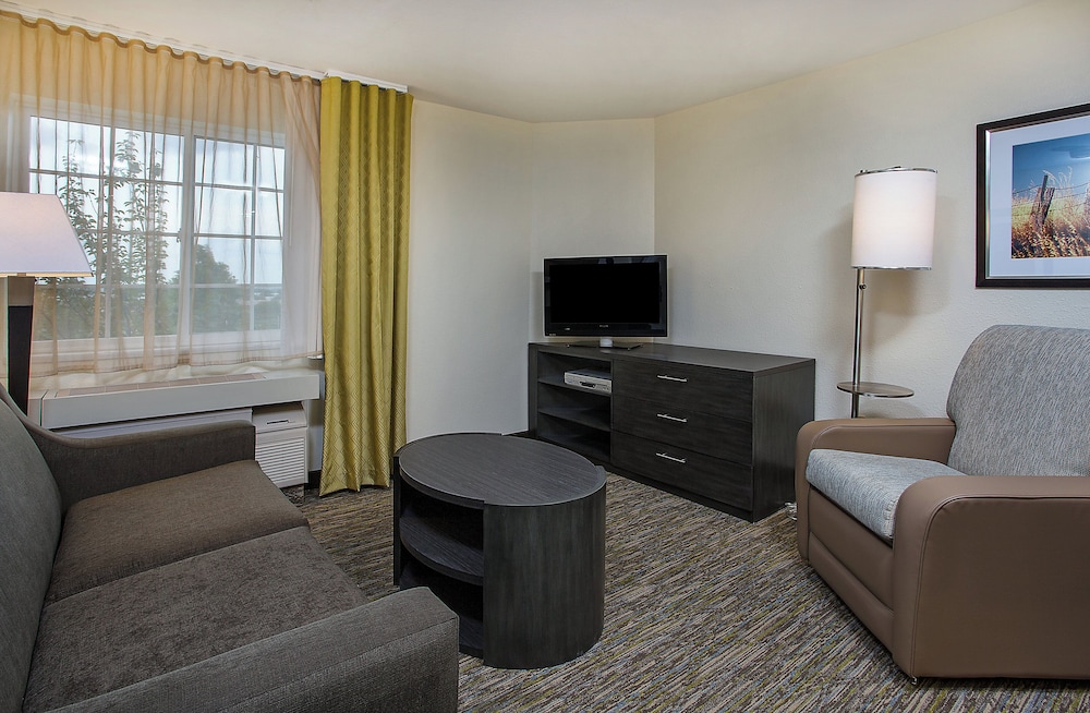 Candlewood Suites Louisville Airport, an IHG Hotel 20/39