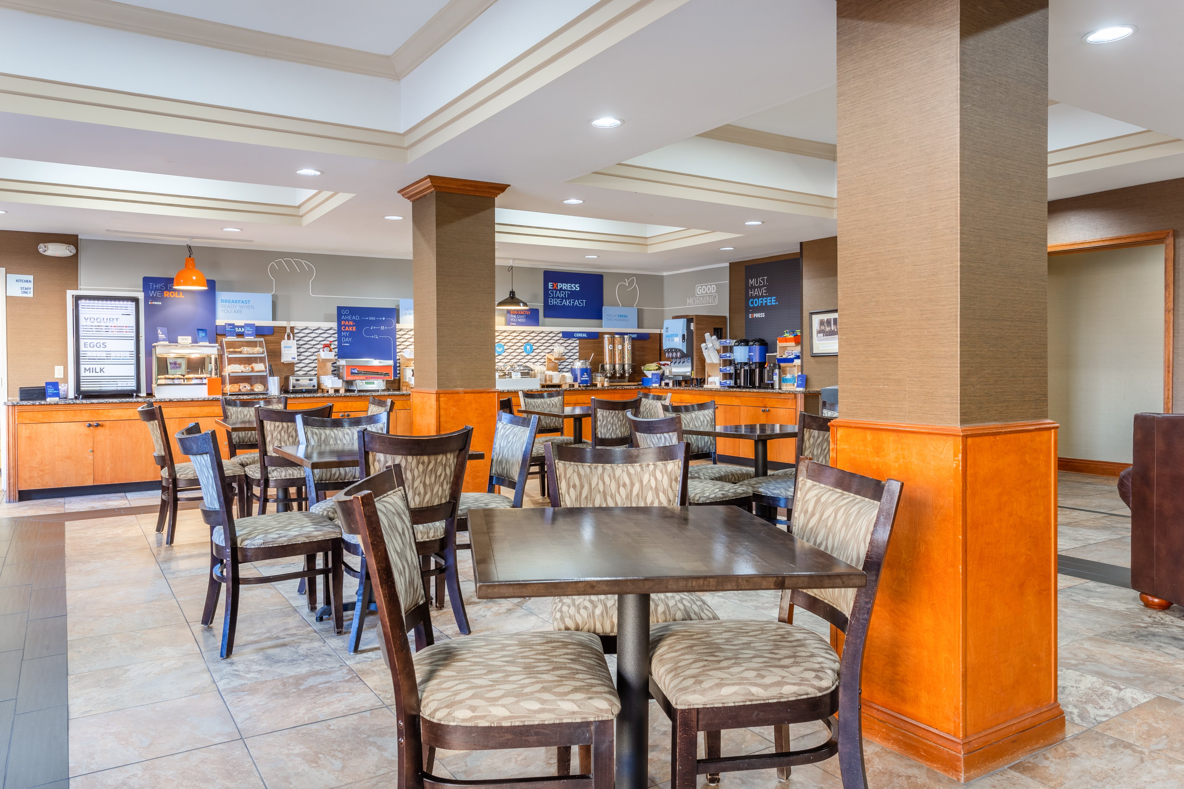 Holiday Inn Express Charles Town 43/62
