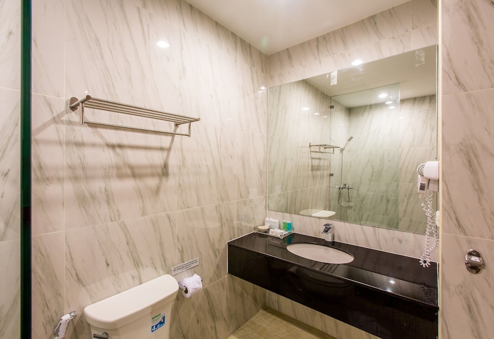 Nai Yang Beach Resort and Spa 33/61