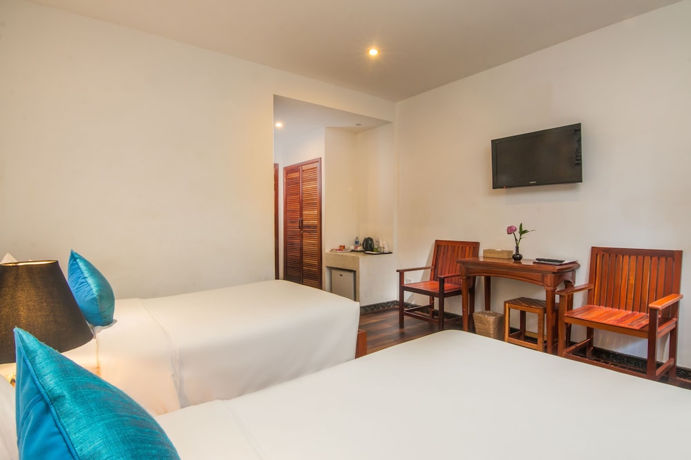 Apsara Centrepole Hotel 24/74
