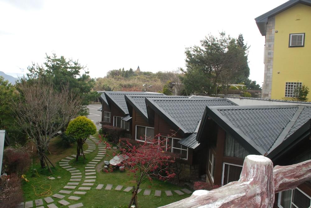 Liching Garden Villa 9/50