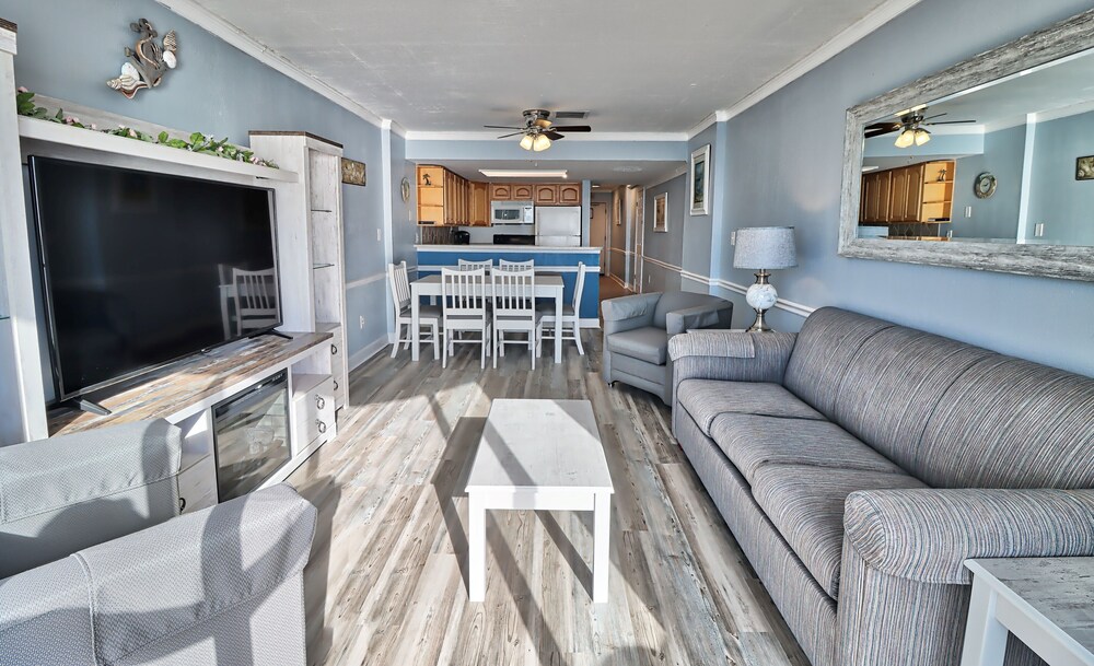 The Palms by Suite at the Beach 21/50